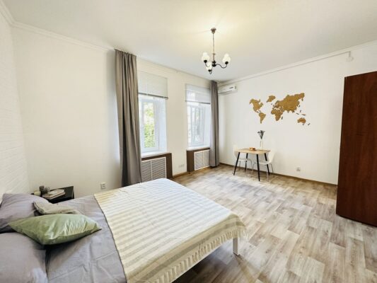 Rent a room with cozy beds and renovation Kharkiv by owner