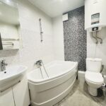 Large bathroom for dayly rent