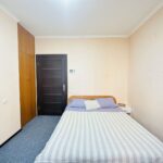 Large double bed rent flat
