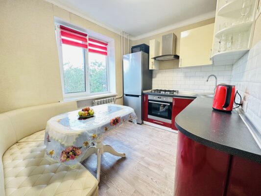 Large kitchen rent for a dy