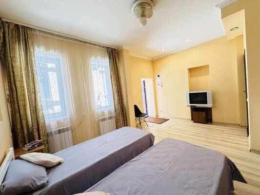 Apartment-studio with two single beds