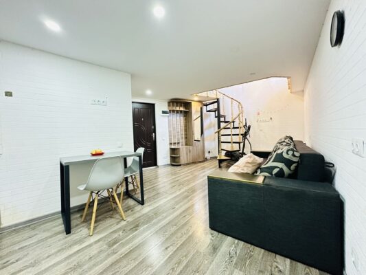 Two-Level Apartment in Kharkiv for Up to 4 Guests