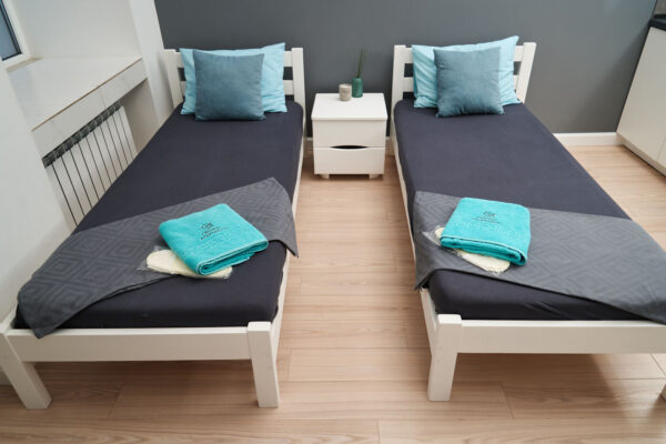Зручні ліжка с матрасами